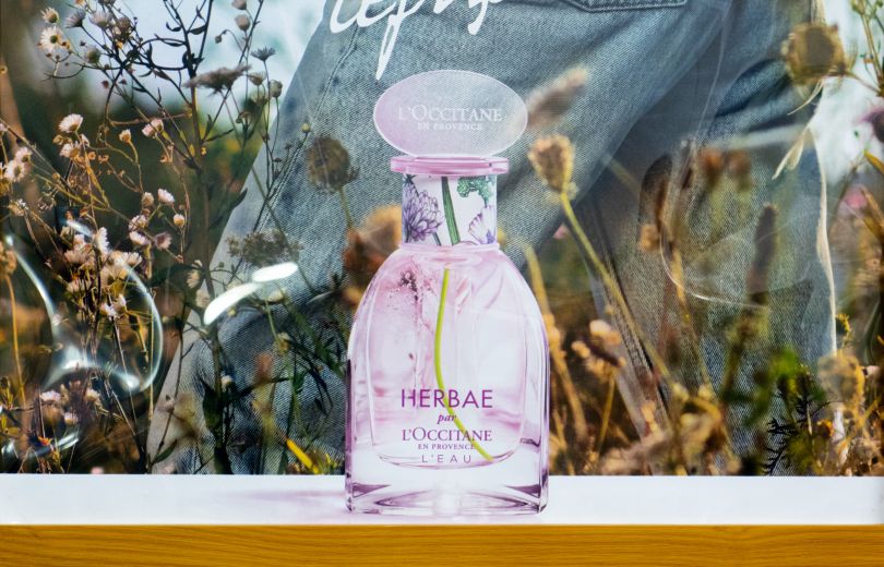 L’Occitane выпустил новый аромат Herbae L’Eau