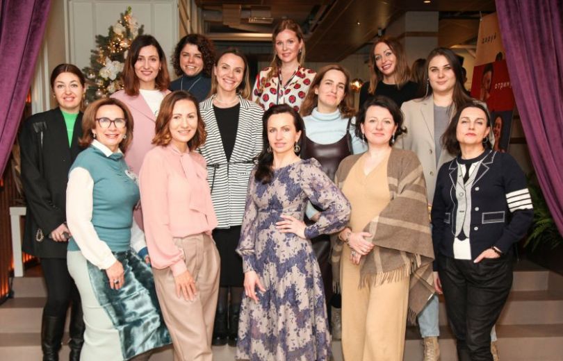 бранч Connecting Women